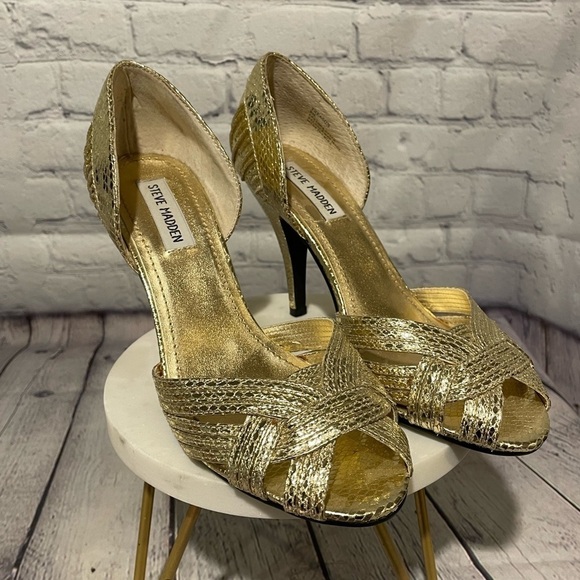 Steve Madden Treason gold peep toe heels size 8M - Picture 1 of 6